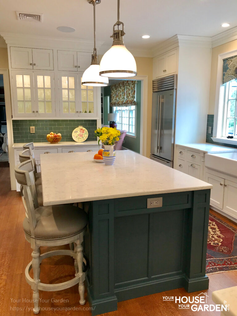 white kitchen cabinets installed by YHYG 5