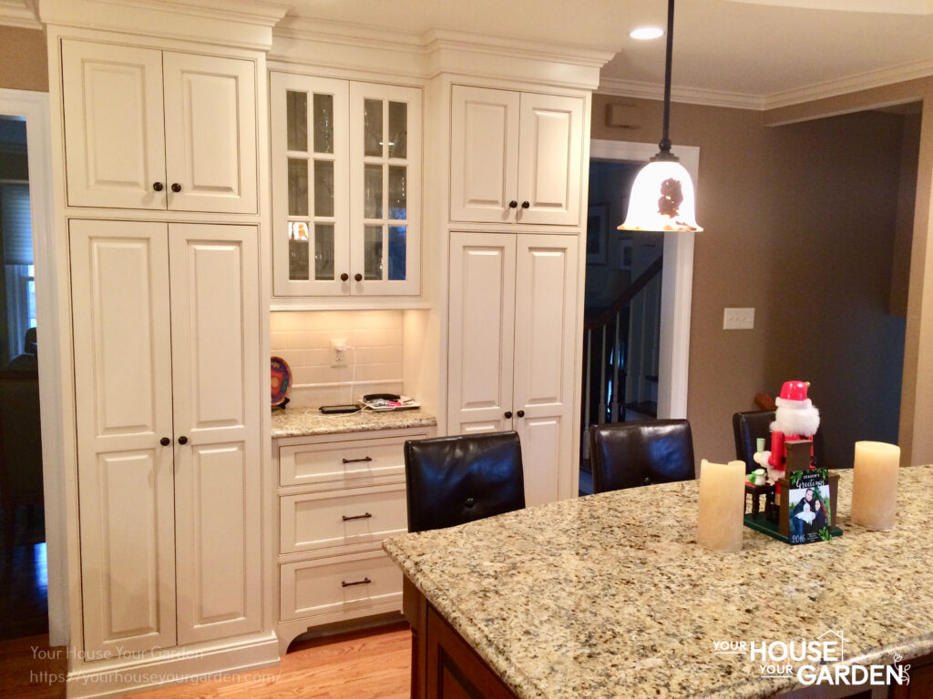kitchen cabinet knobs and pulls installed by YHYG 2