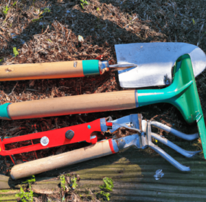 Most needed garden tools for every gardener